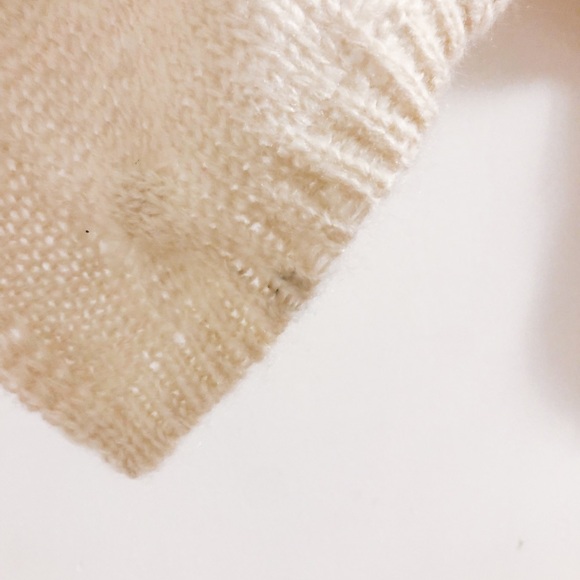 Cream Poncho - Picture 5 of 5